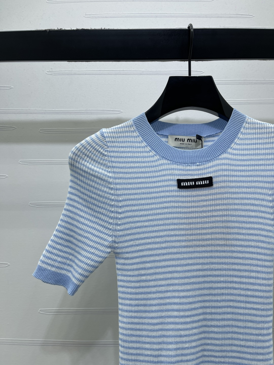 Women's short sleeves
